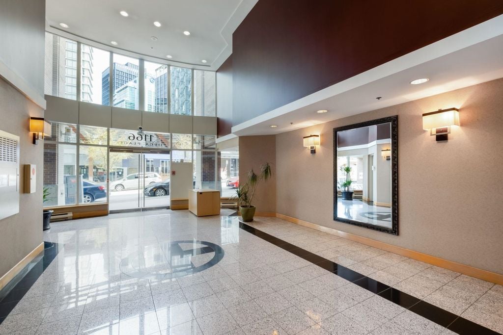 1166 Melville St, #1501
