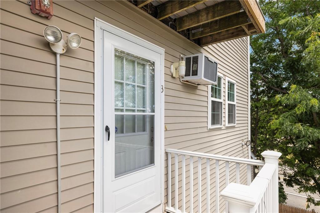 2799 Pawtucket Avenue, East Providence, RI 02914
