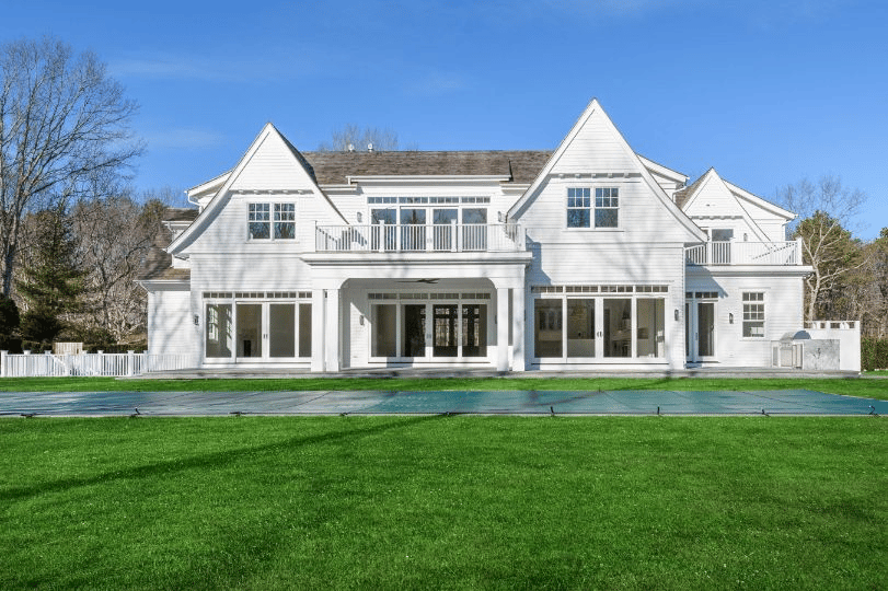 428 Edge of Woods Rd