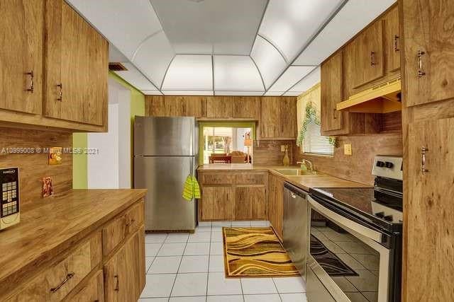 8421 E Lagos De Campo Blvd 