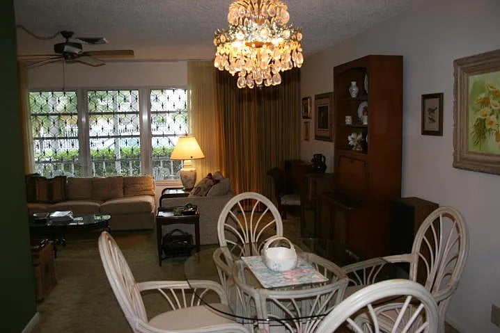 431 Wilma Cir