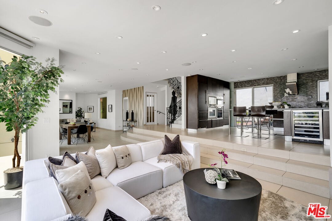 Luminor Estate, N Crescent Heights Blvd, 90069