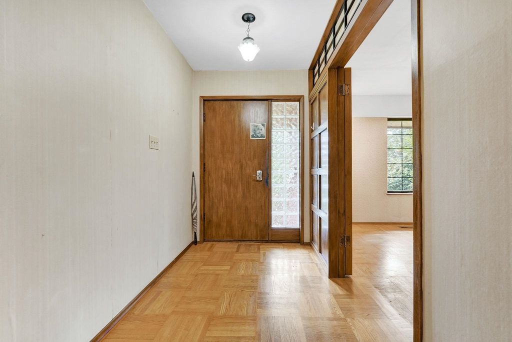 571 Glenross Rd