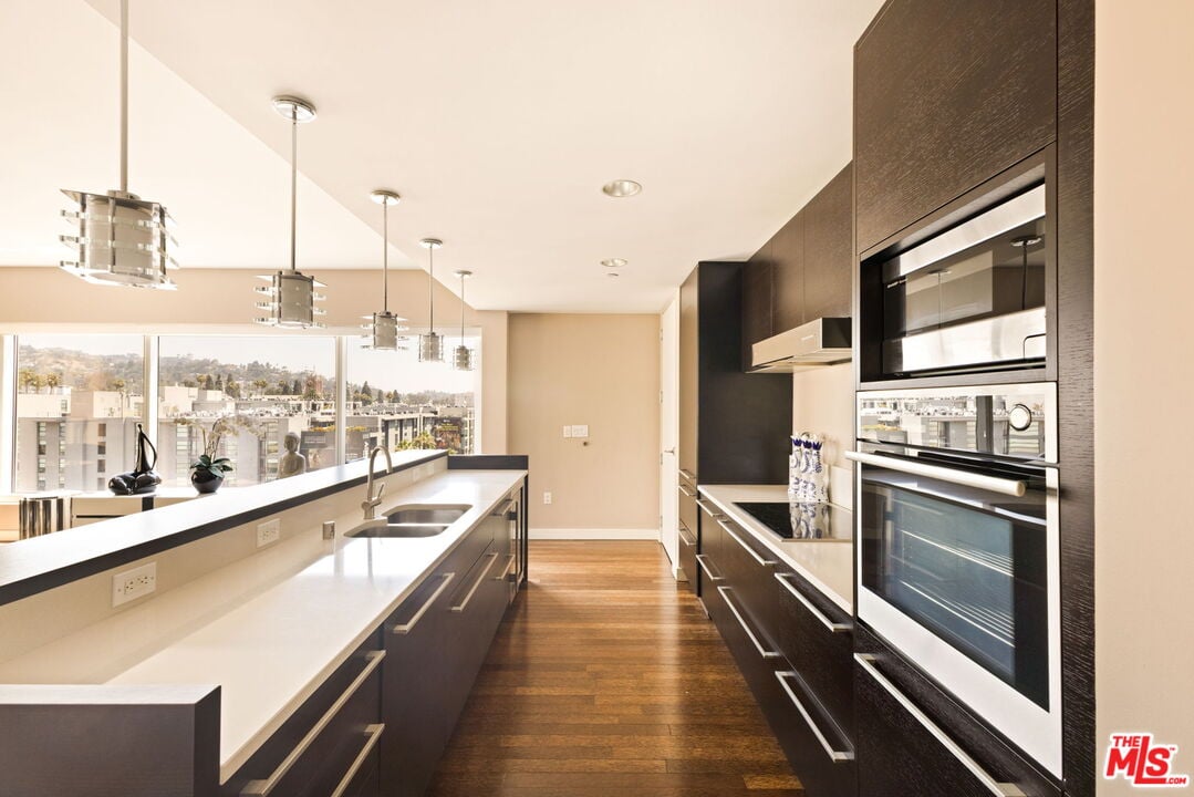 6250 Hollywood Blvd, #8A