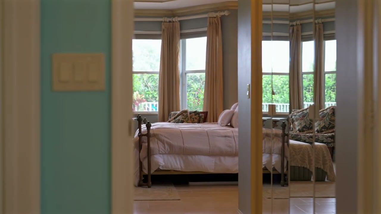 🏡 A Private Oasis in Avalon’s Exclusive 55+ Community!