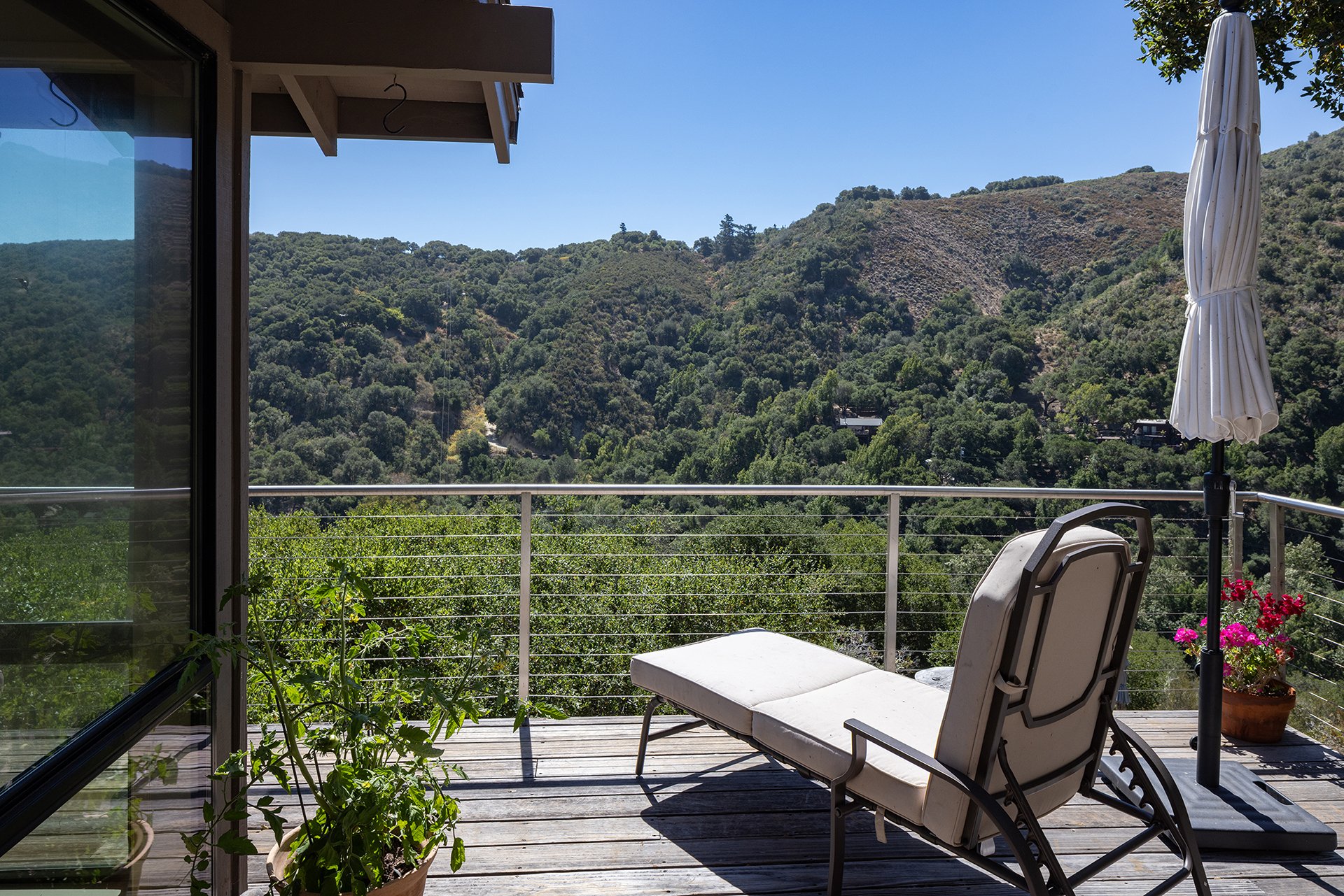 The Valley Hideaway