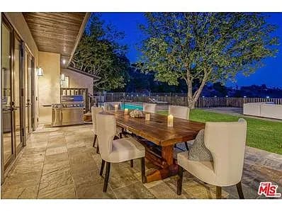2007 Linda Flora Dr