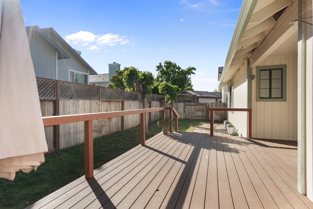 8 Starling Dr