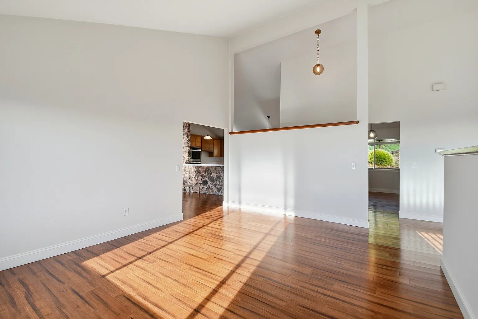 5827 La Cuesta Dr