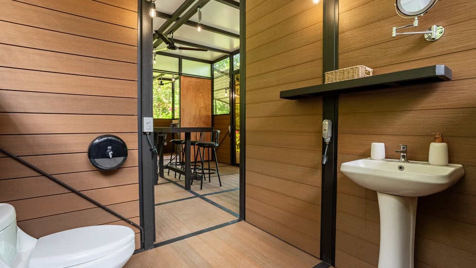 Riverfront Surf House in Playa Dominical Walk to the Beach