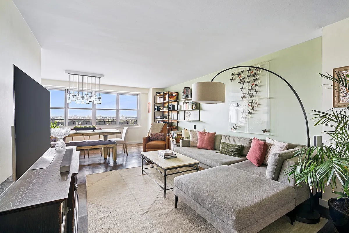 135 Ocean Parkway Unit: 15R