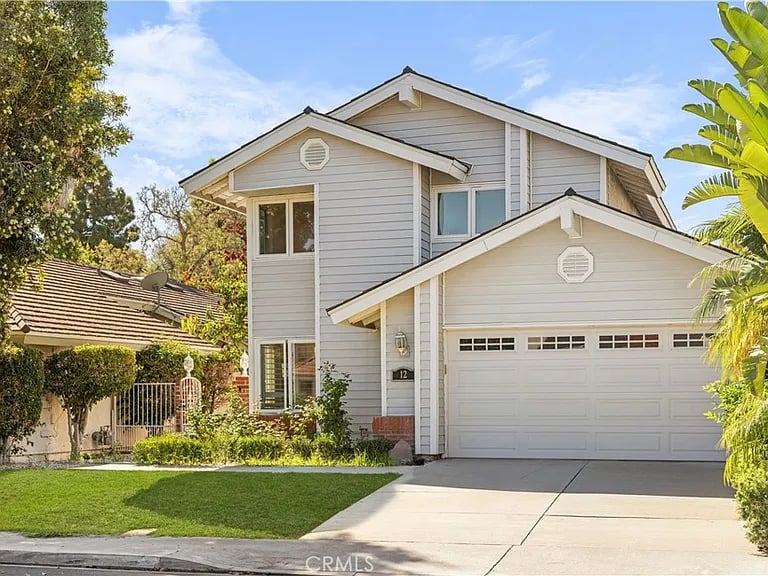 12 Oakdale