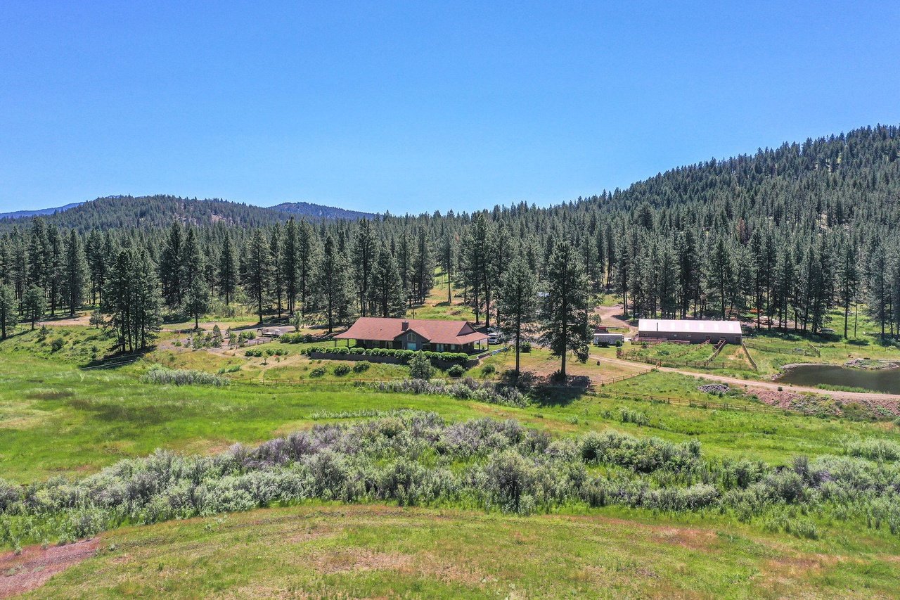 27020 NE Old Wolf Creek Rd