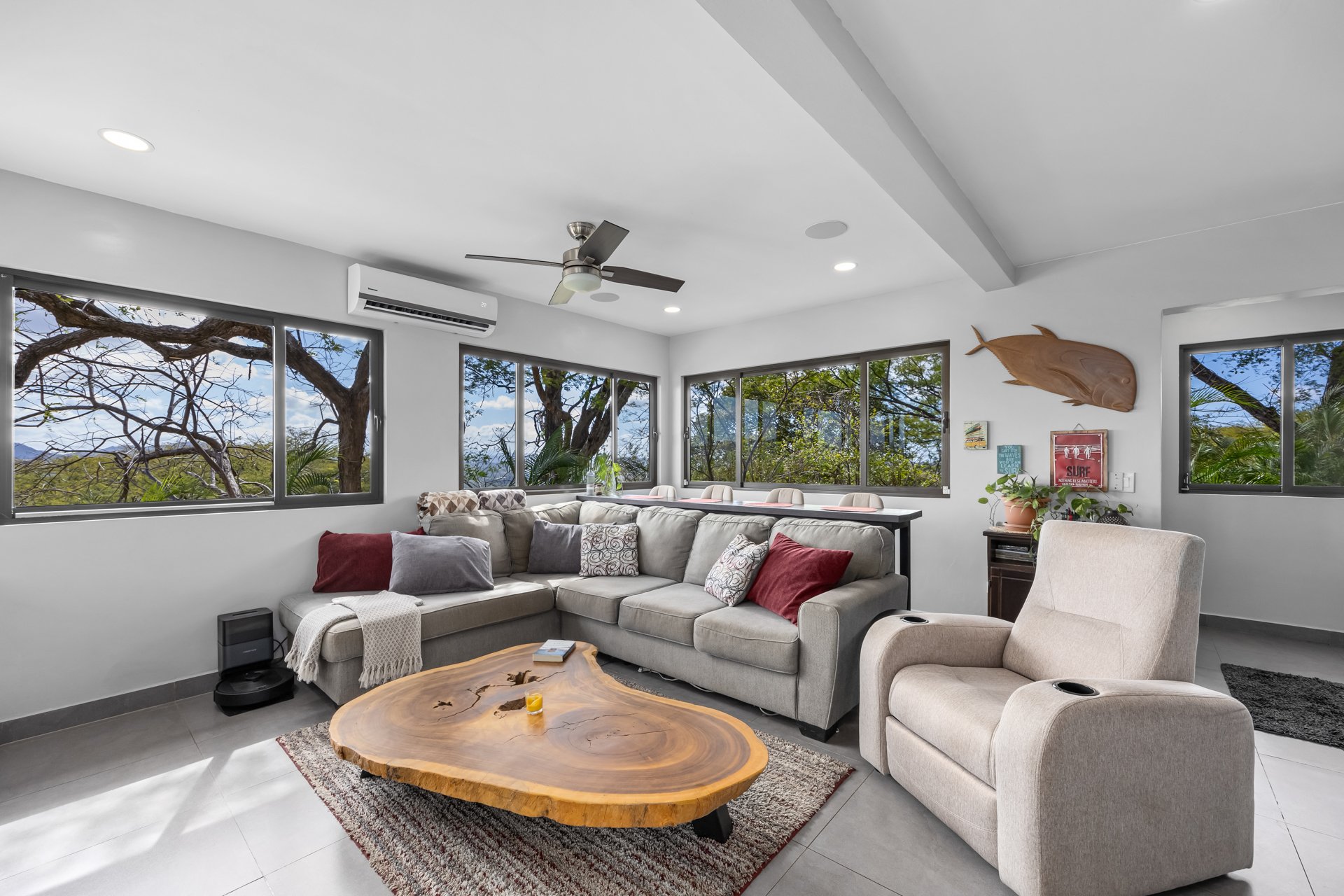 Corona Del Cabo 4 | Main Home + Guest House with Views & Pool – Playa Grande