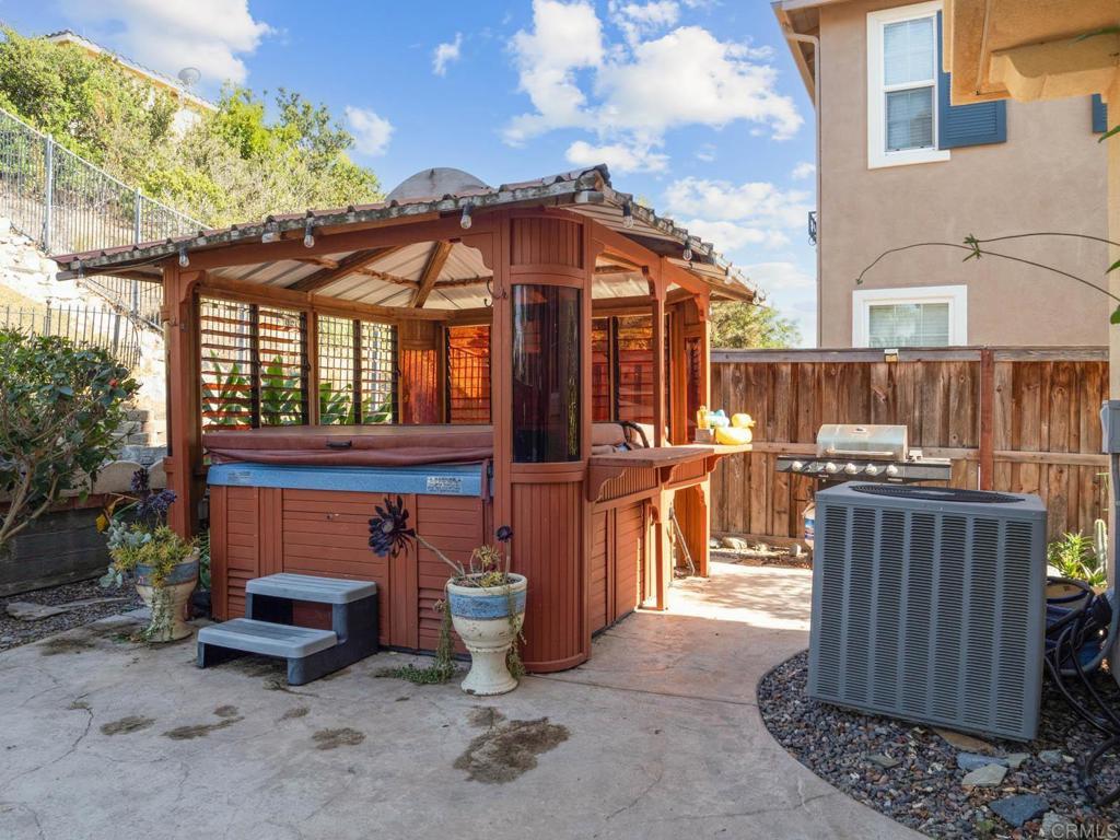 1176 Parkview Dr