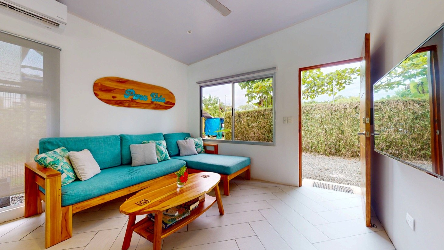 Turnkey Home for Sale in Bahía Uvita, Costa Rica – Walk to the Beach and Marino Ballena National Park