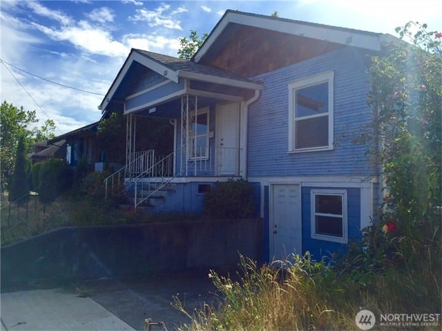 1231 Warren Avenue