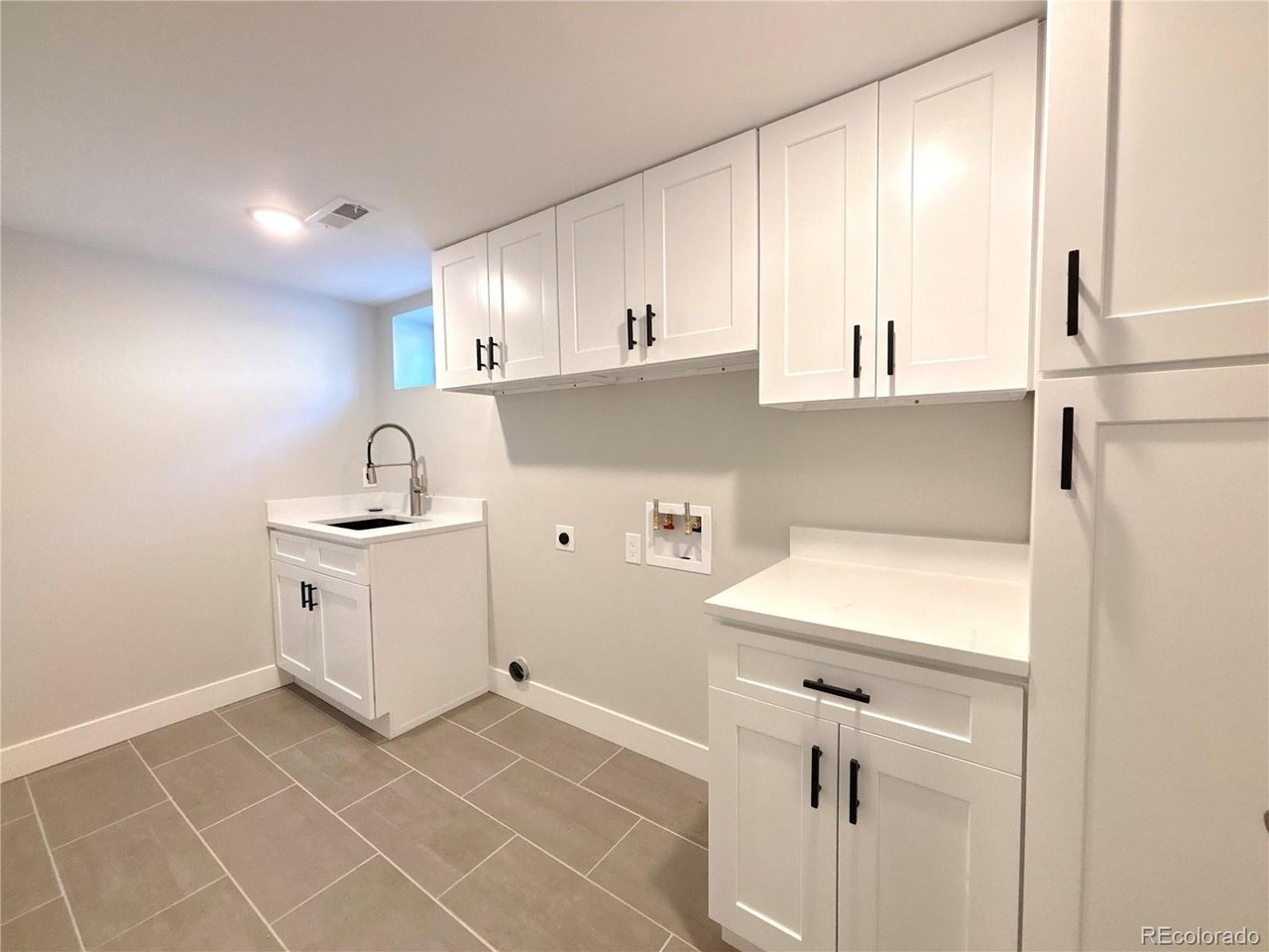 1768 Krameria St
