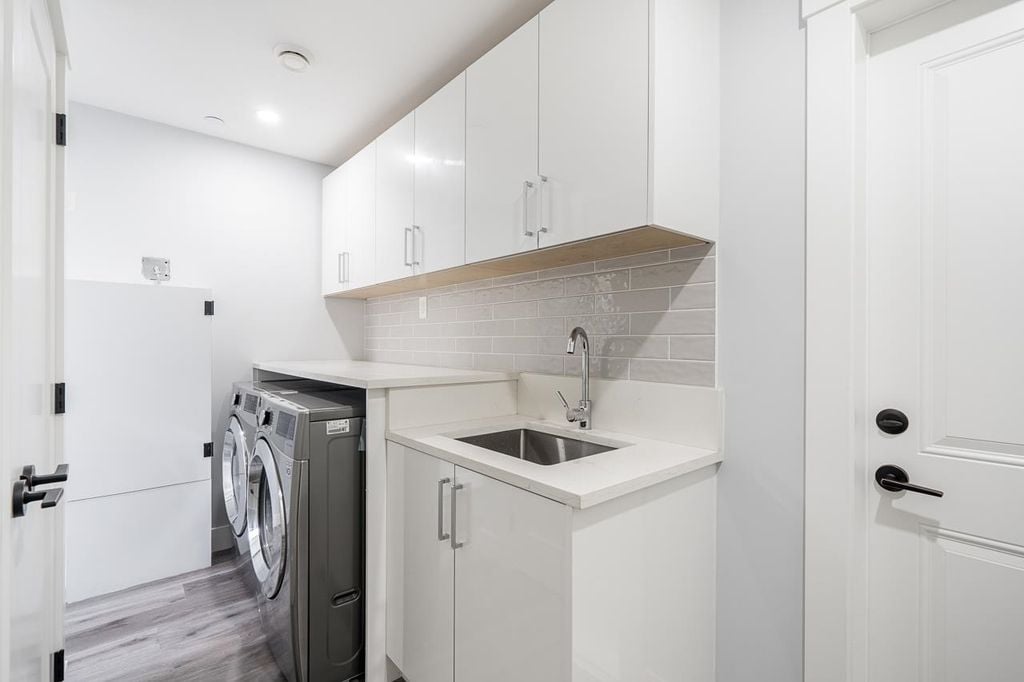 8830 Wooler Terr