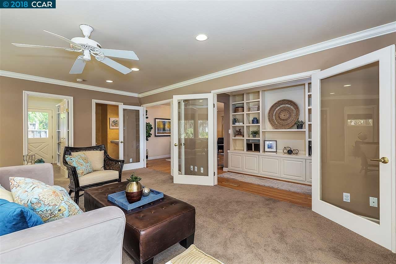 1853 Del Rio Dr