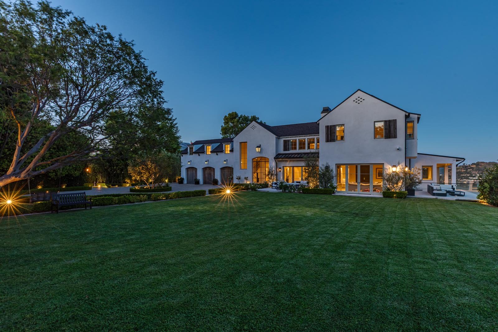 11951 Pinnacle Pl, Beverly Hills