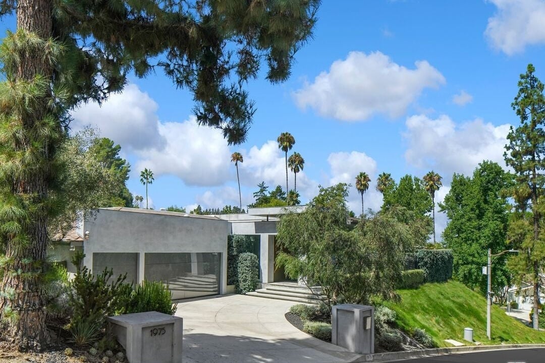 Nova Heights, Loma Vista Dr, 90210