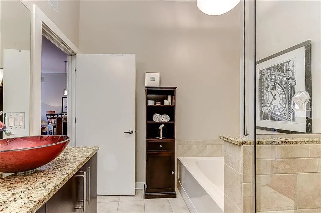 870 Inman Village Pkwy NE