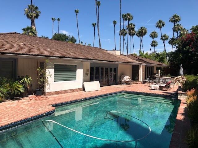 4450 Hayvenhurst Ave