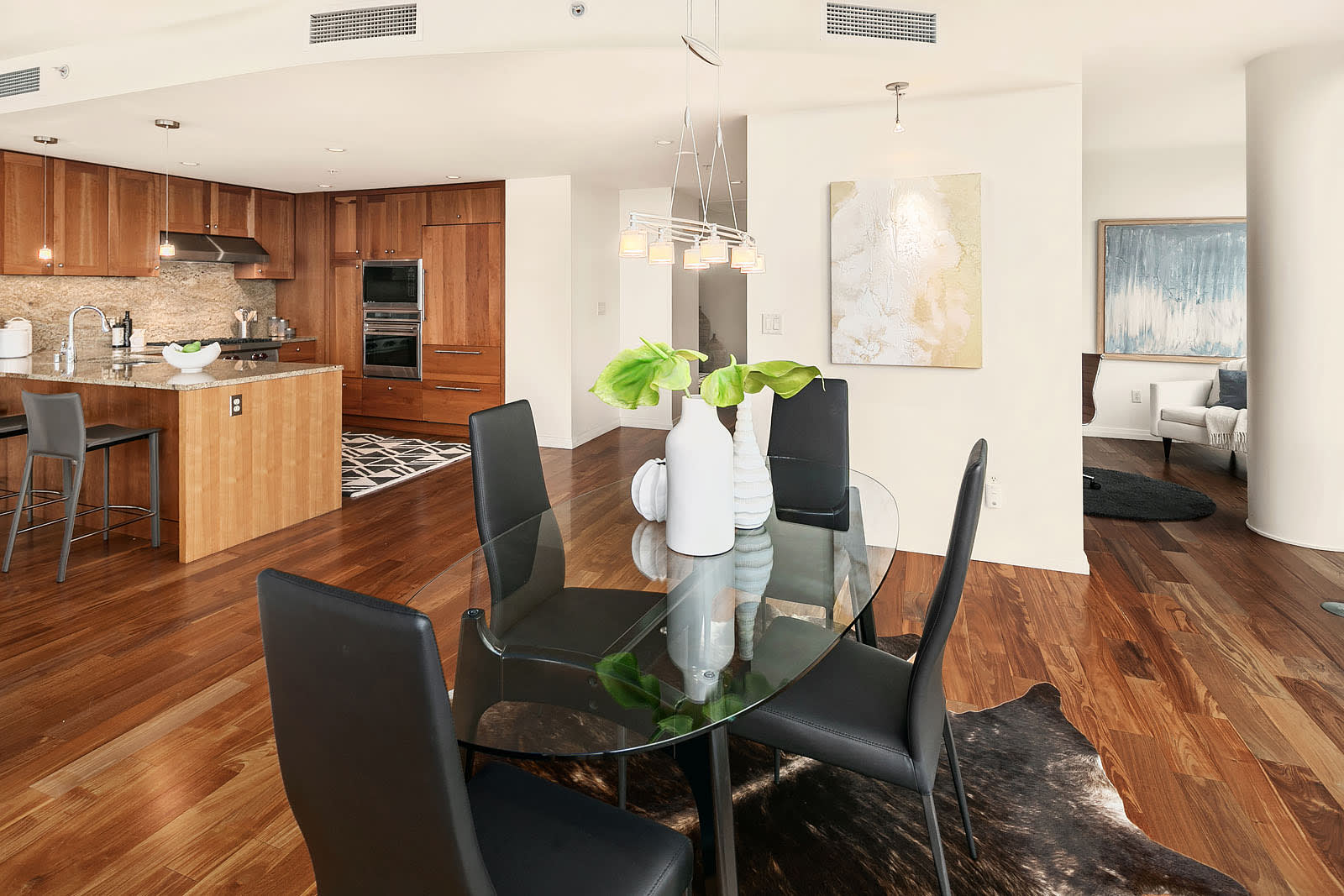 10700 NE 4th Street, Unit 1016