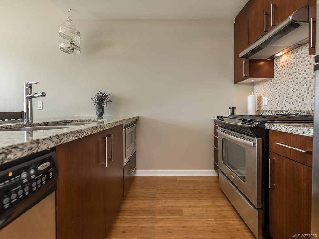 502-373 Tyee Rd