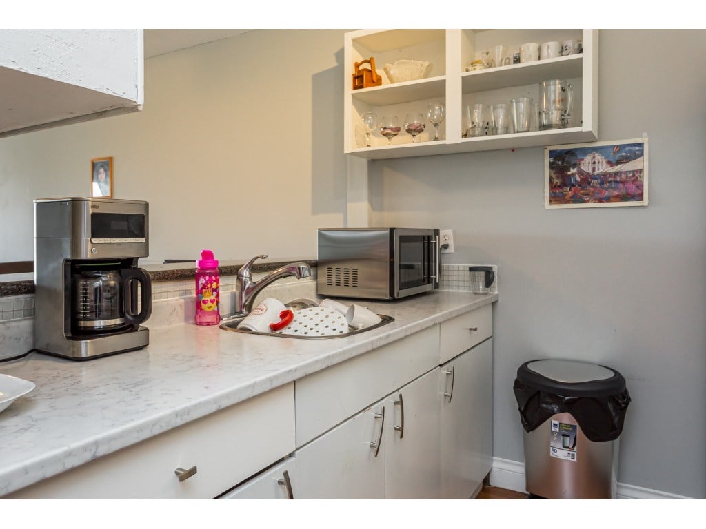 111-9300 Glenacres Dr