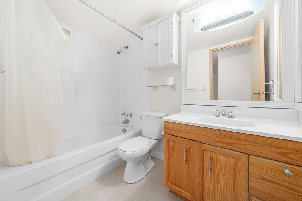 2012 Fullerton Ave, #119