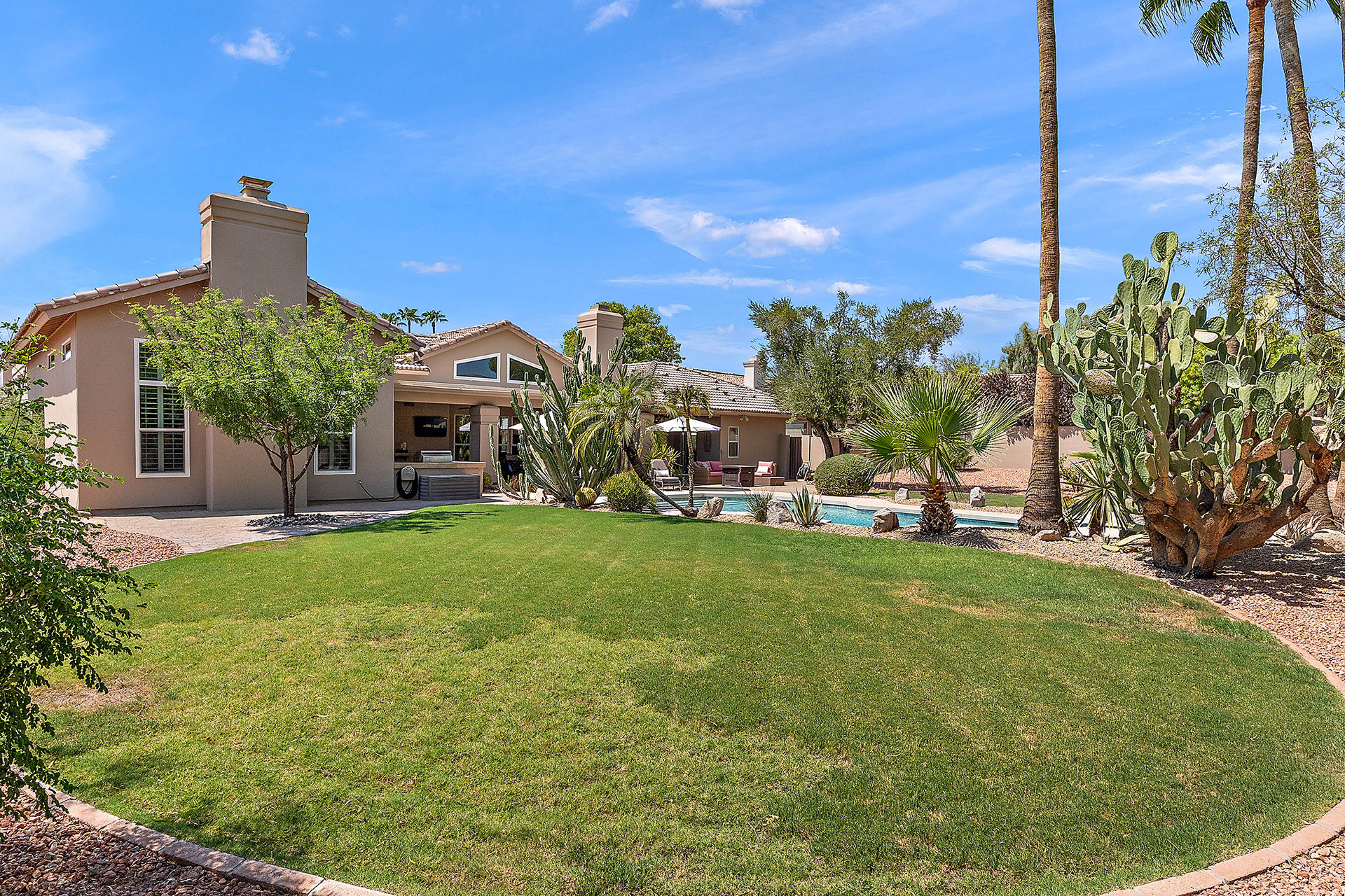 10195 E CORRINE Drive