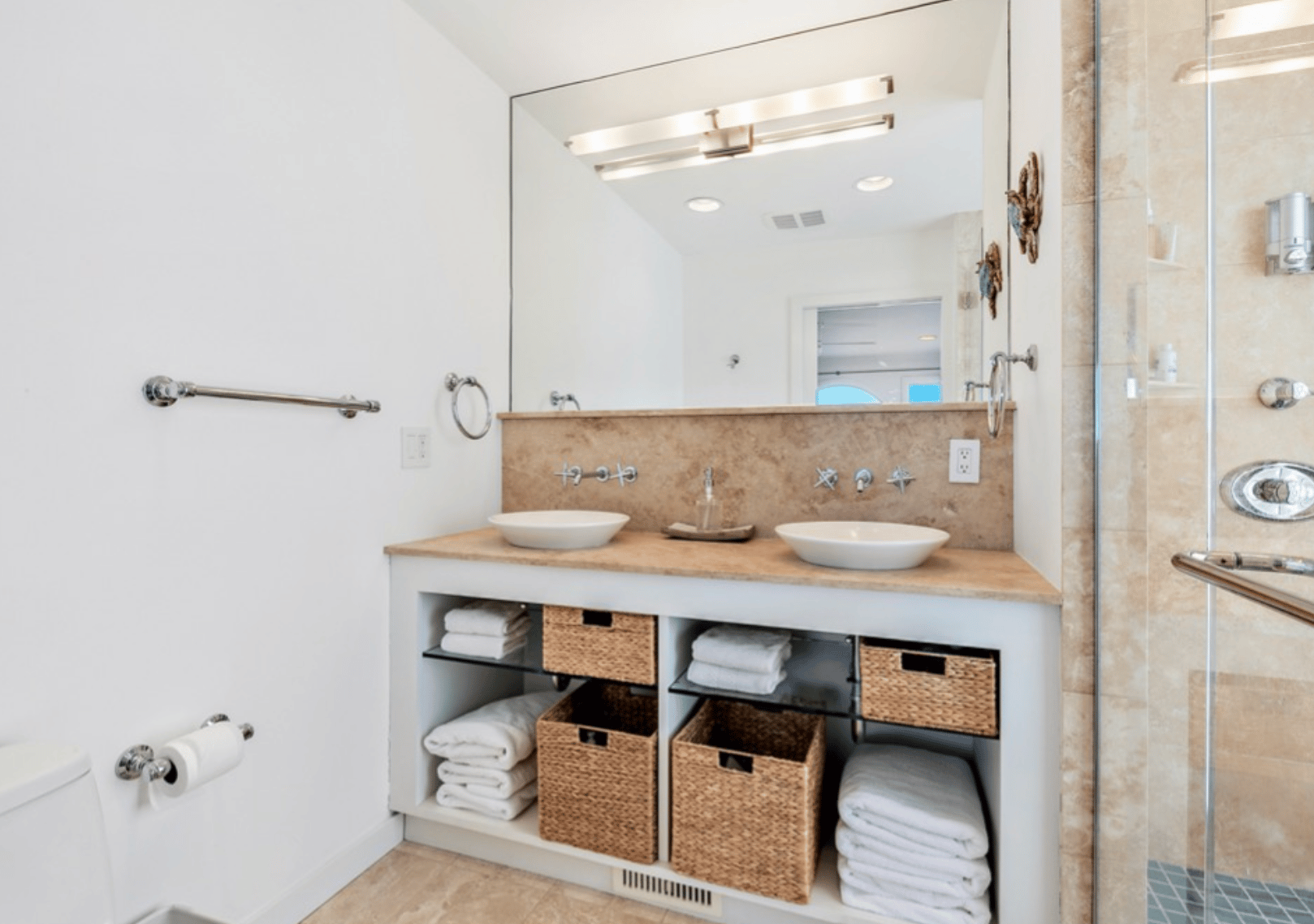 13 E Essex Avenue, Harvey Cedsars