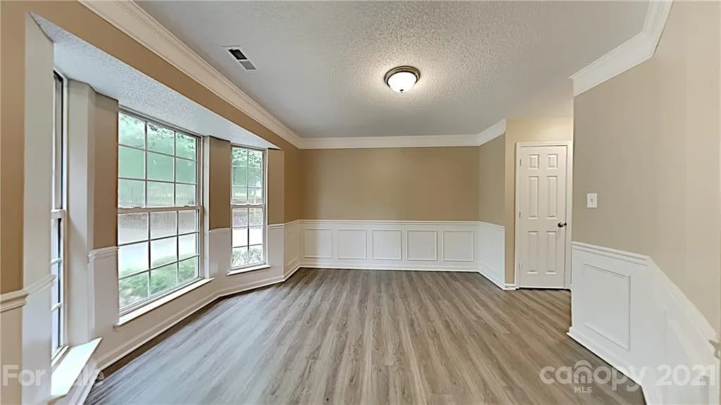 3508 Mossy Bank Pl