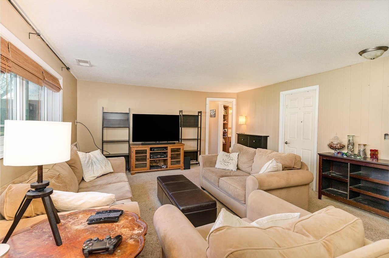 3956 Turquoise Cir