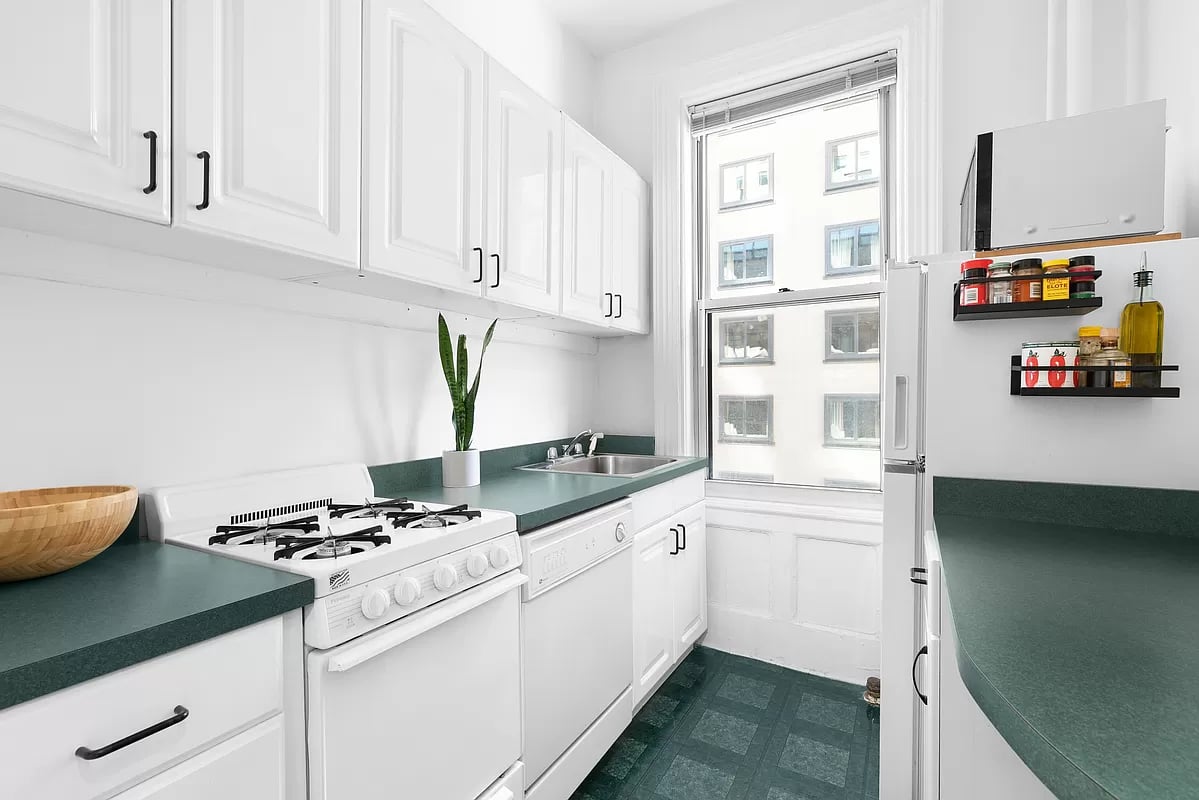 57 W 58th St, # 8E 