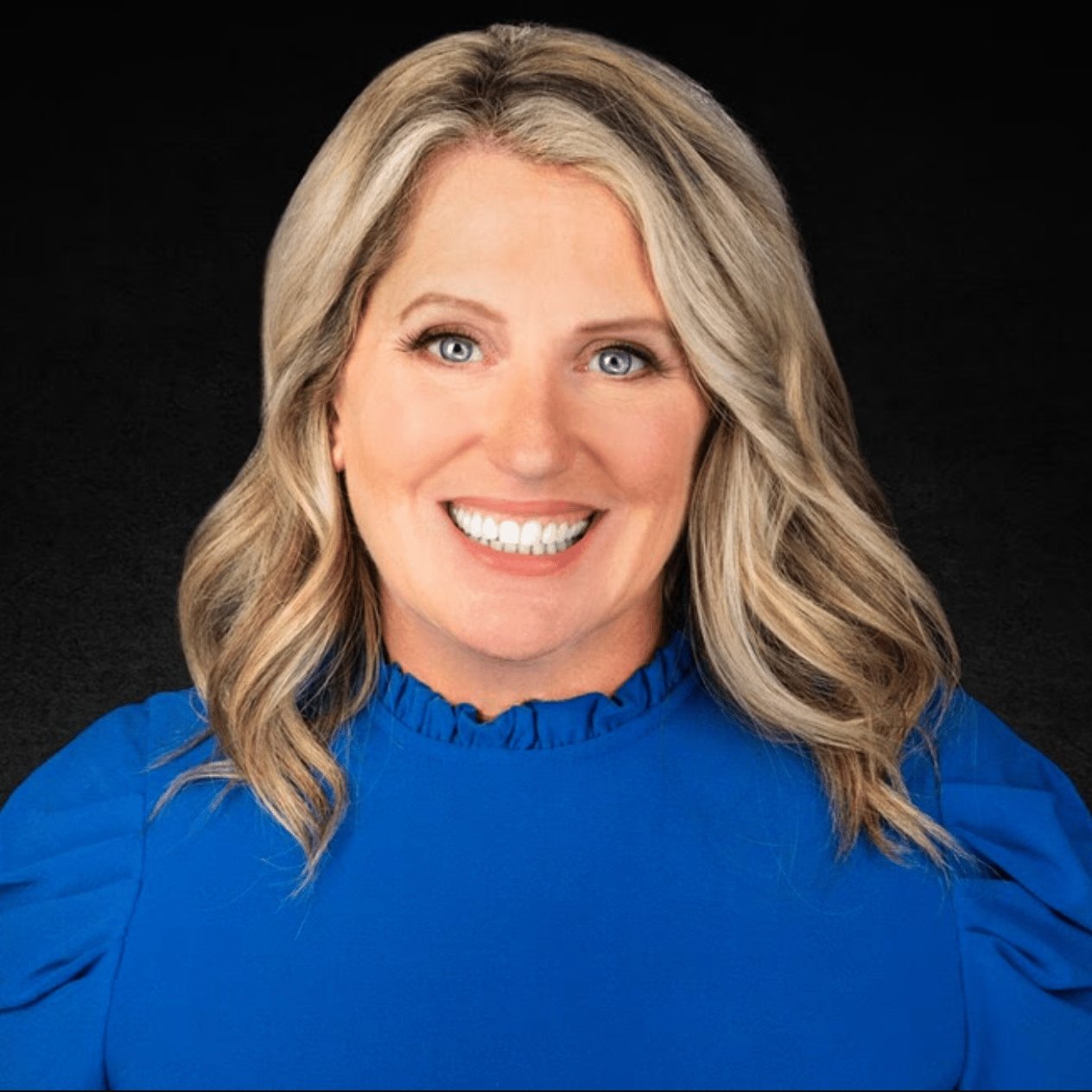 Loretta Carr-Stock Williamsville, NY Real Estate Agent Headshot
