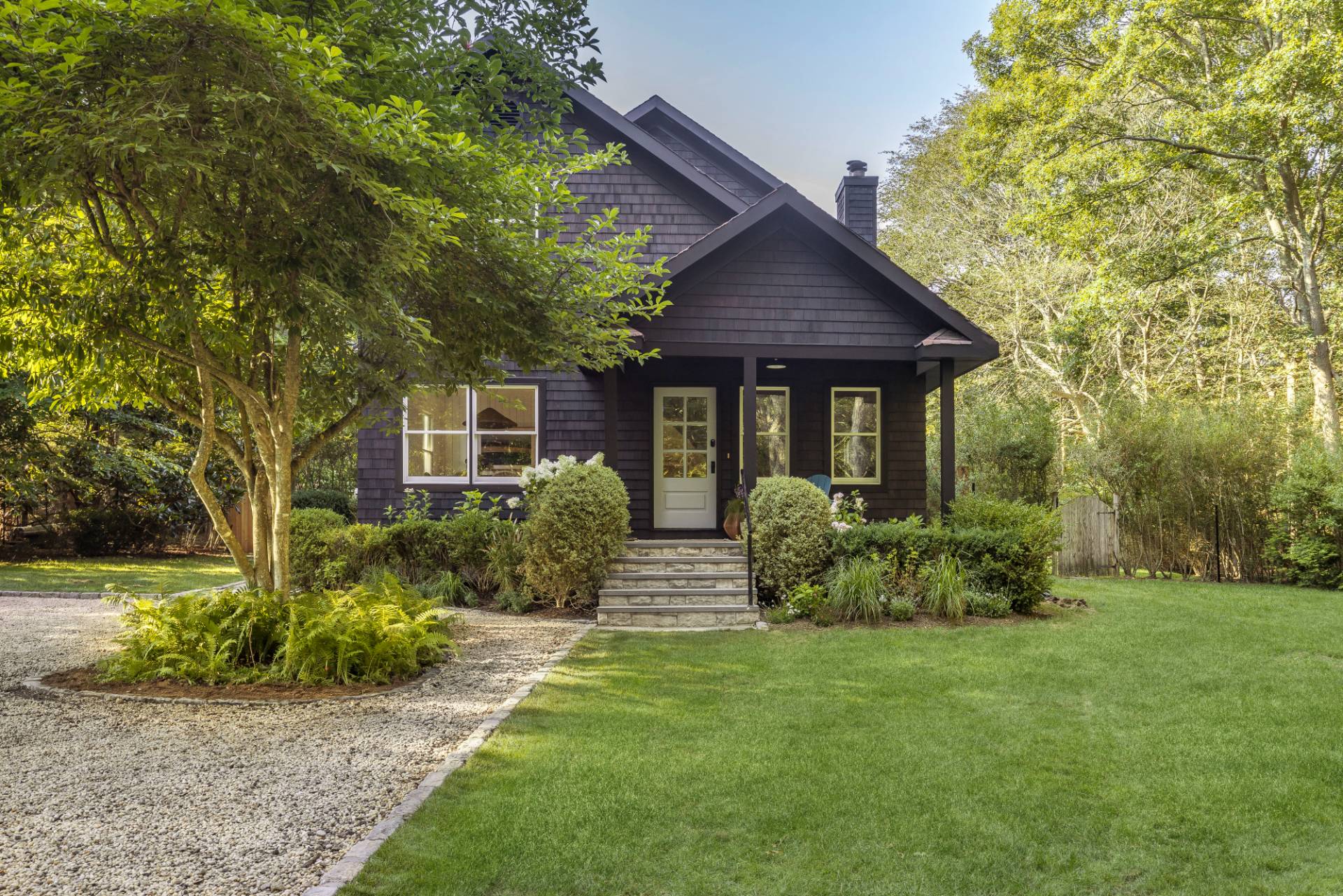 7 Wooded Oak Lane, East Hampton