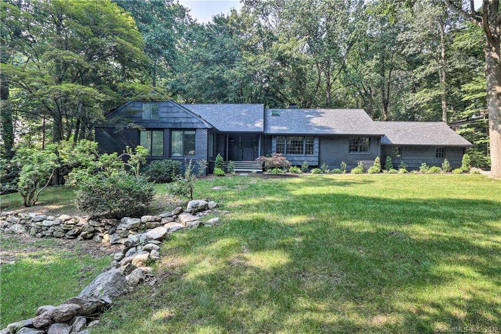 8 Tulip Tree Ln