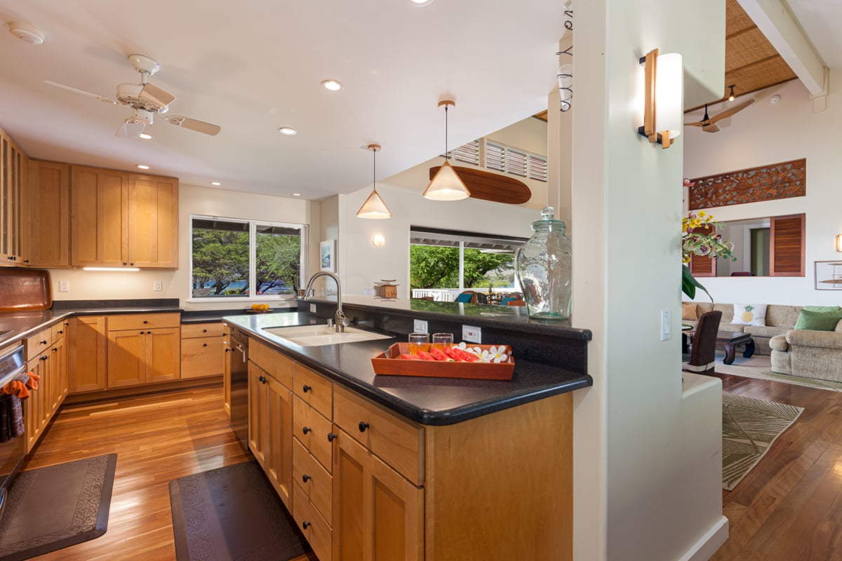 PUAKO OCEANFRONT ESTATE- KOHALA COAST BIG ISLAND - 2 RESIDENCES - RESORT ZONED 