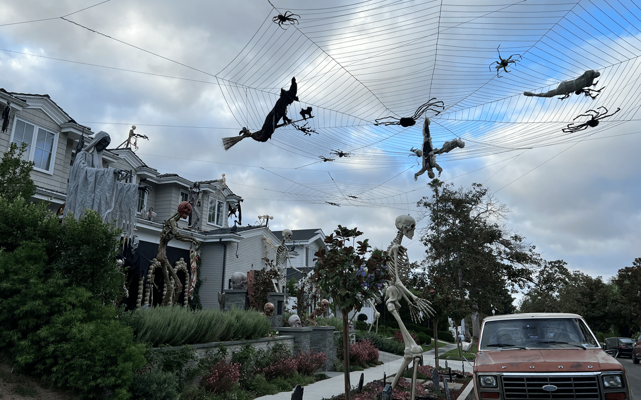 7 Great Westside Neighborhoods for Trick or Treating