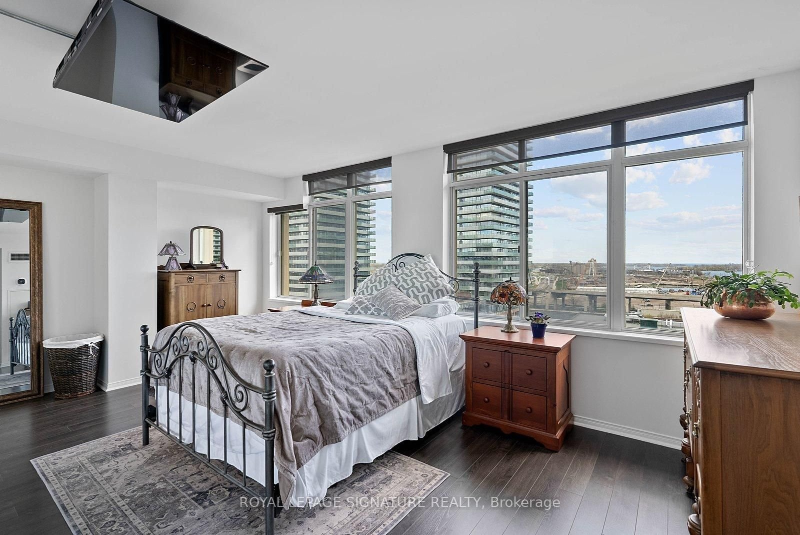 PENTHOUSE ON THE MILL