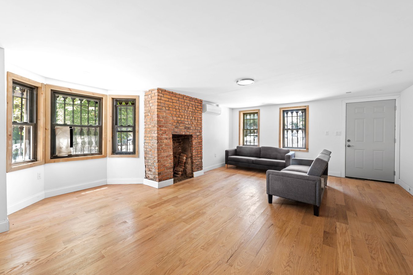 69 LEWIS AVE
