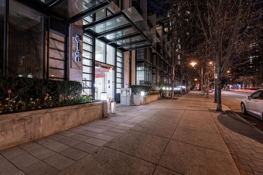 1255 Seymour St, #1803