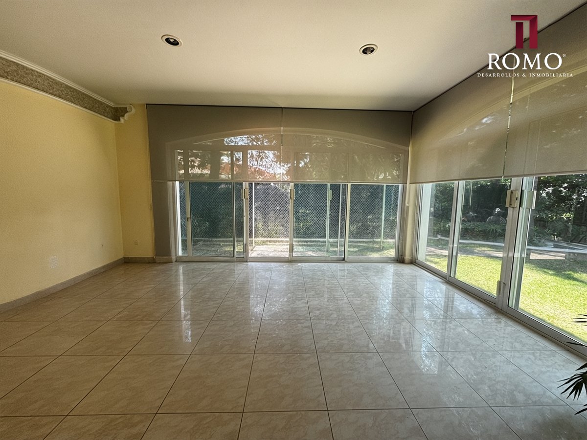 Casa en Venta Azaleas $37'000,000.00 MN