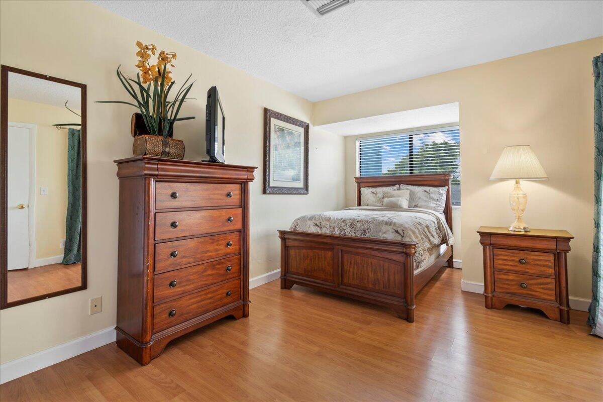 12710 Peconic Ct