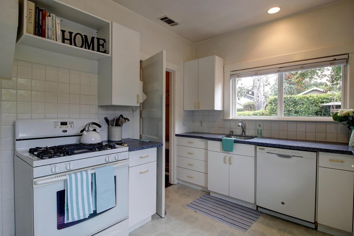 2434 Fletcher Ave