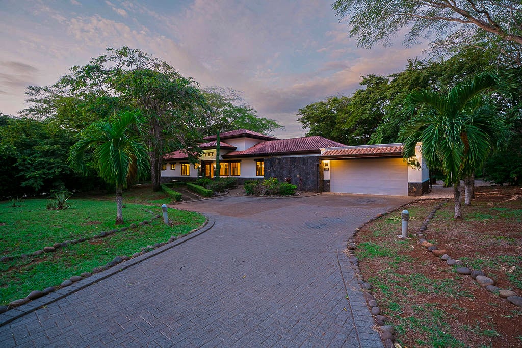 Casa Armonía | Spanish Colonial Estate in Hacienda Pinilla