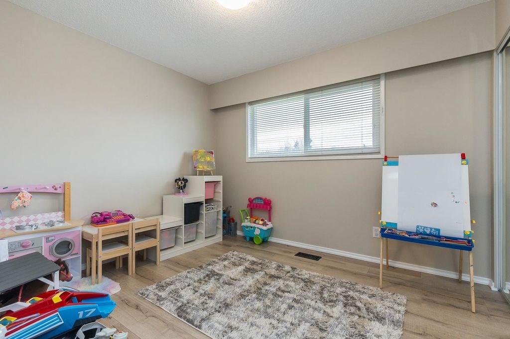45440 Spartan Cres